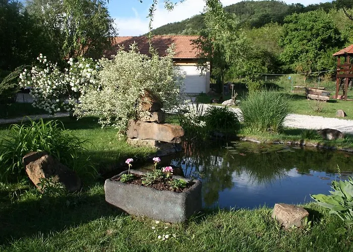 Εξοχικό σπίτι Malomdulo Farmhaz *